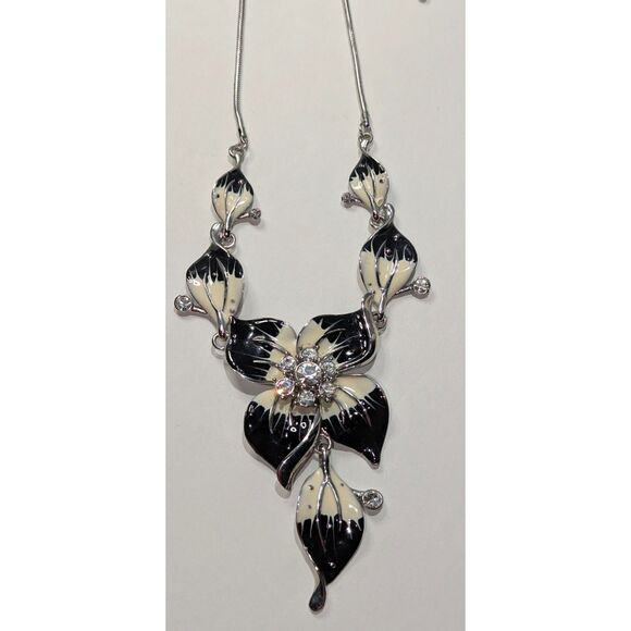 Black White Enamel Painted Rhinestone Necklace Earring Set - Picture 10 of 15